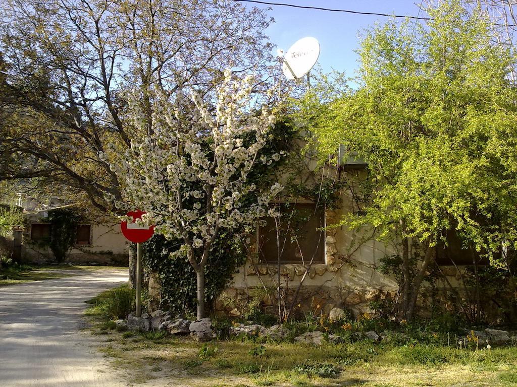 Casas Rurales Los Enebros แนร์ปิโอ ภายนอก รูปภาพ